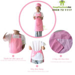 Tạp dề cho bé học vẽ và làm thủ công, thiết kế dễ thương, chất vải bền đẹp giúp bảo vệ quần áo bé luôn sạch sẽ khi học tập và vui chơi.