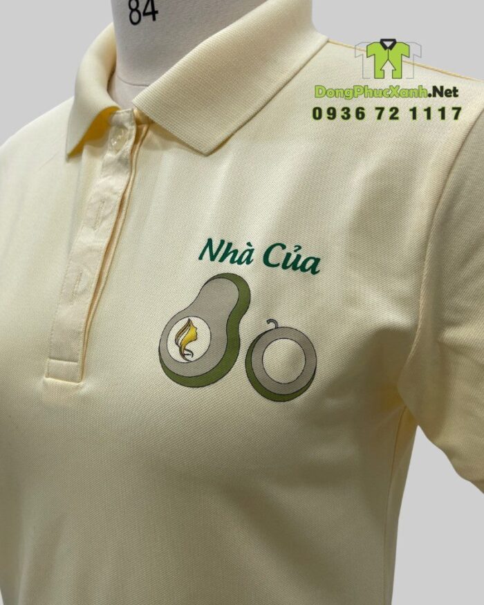 Bộ đồng phục nhân viên quán cà phê lấy ý tưởng màu của trái bơ, in logo Nhà Của Bơ