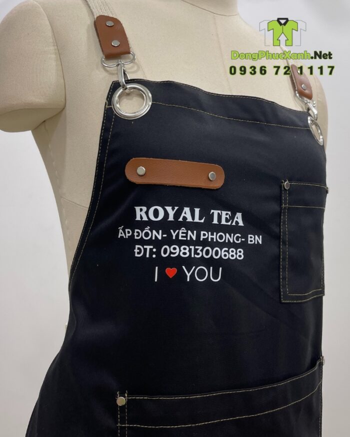 Tạp dề dành cho nhân viên quán trà sữa thiết kế móc khóa kim loại thời trang, in logo ROYAL TEA