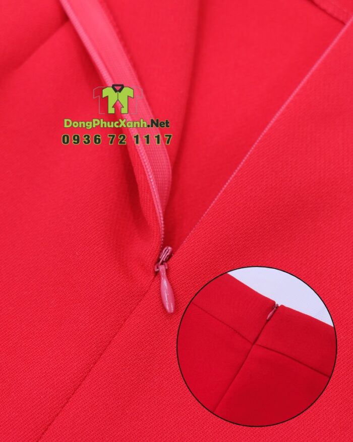 Chân váy đồng phục đỏ thiết kế trẻ trung, năng động, in logo MB66.