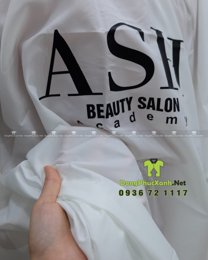 Áo choàng cắt tóc thiết kế vừa vặn dành cho các beauty salon, in logo ASH.