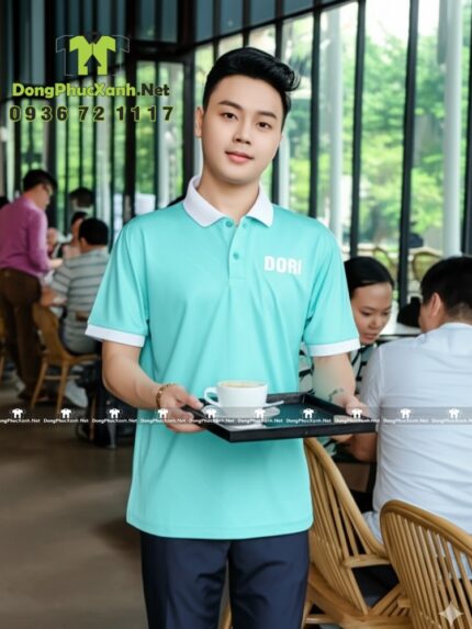 Áo thun đồng phục nhân viên màu xanh mint tươi sáng, in logo DORI.