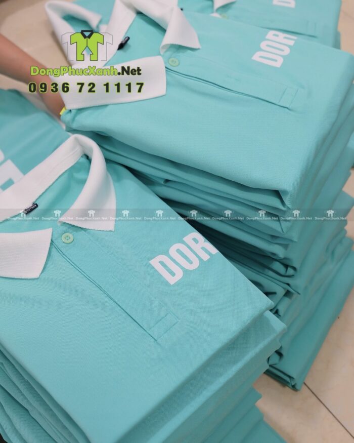 Áo thun đồng phục nhân viên màu xanh mint tươi sáng, in logo DORI.