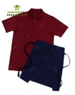 Bộ đồng phục quán cà phê có áo thun đồng phục màu đỏ đô sang trọng, quý phái, thiết kế logo theo yêu cầu.