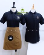 Bộ đồng phục nhân viên pha chế quán cà phê, in logo LOULOU Coffee Lounge.