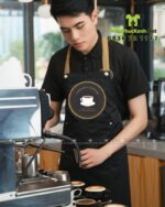 Bộ đồng phục nhân viên pha chế quán cà phê, in logo LOULOU Coffee Lounge.