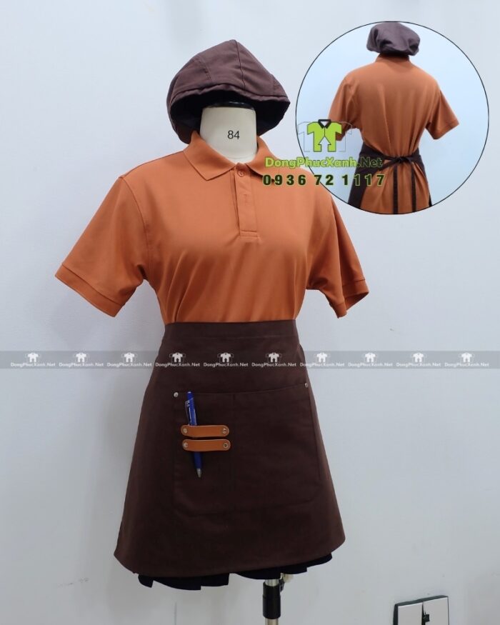 Bộ đồng phục quán cà phê có áo thun đồng phục màu cacao đẹp mắt, in/ thêu logo bằng công nghệ tiên tiến nhất hiện nay.