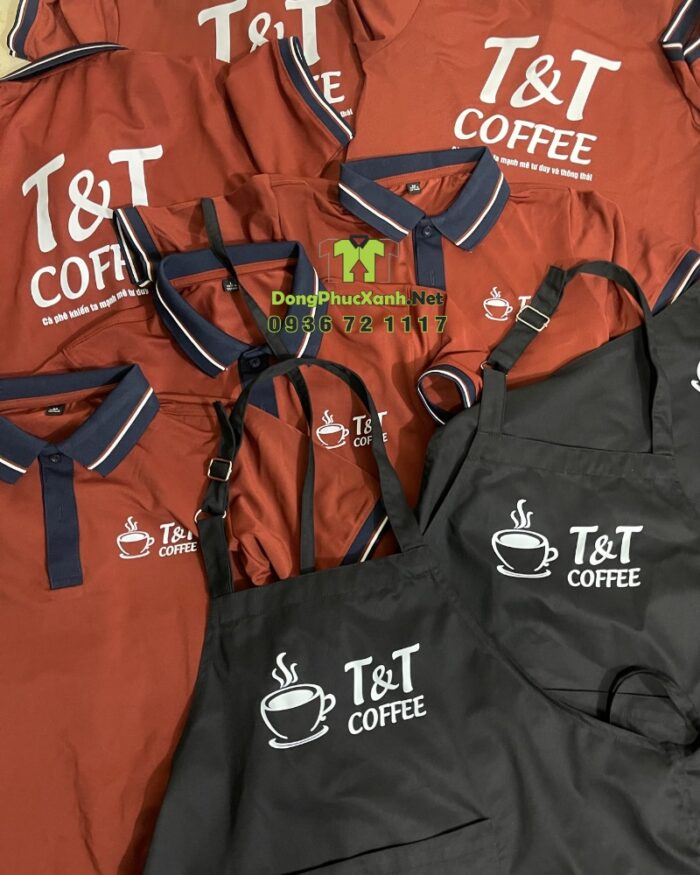 Bộ đồng phục quán cà phê phong cách chuyên nghiệp, in logo T&T Coffee.