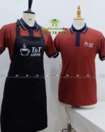 Bộ đồng phục quán cà phê phong cách chuyên nghiệp, in logo T&T Coffee.