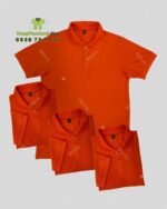 Bộ đồng phục quán trà sữa thiết kế áo thun đồng phục màu cam tạo sự chú ý, theo phong cách năng động và hiện đại.