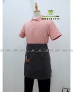 Bộ đồng phục quán trà sữa phong cách dễ thương và tươi trẻ, áo thun đồng phục màu hồng tươi tắn dành cho nhân viên.