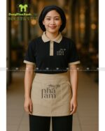 Bộ đồng phục nhân viên tiệm trà sữa thiết kế hiện đại sang trọng, in logo Tiệm Trà Nhà Lam.