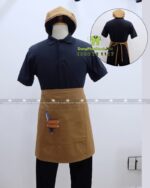 Bộ đồng phục quán cà phê phong cách sang trọng và tinh tế. Áo thun đồng phục thiết kế màu đen chuyên nghiệp, thanh lịch.