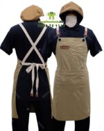Bộ đồng phục quán cà phê phong cách sang trọng và tinh tế. Áo thun đồng phục thiết kế màu đen chuyên nghiệp, thanh lịch.