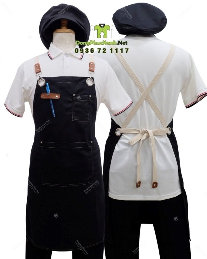 Bộ đồng phục quán cà phê có áo thun đồng phục màu trắng tạo cảm giác tươi mới và năng động, theo phong cách hiện đại, tối giản.