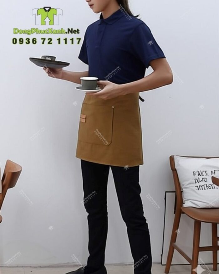 Bộ đồng phục quán cà phê thiết kế áo màu xanh đen, in/ thêu logo theo yêu cầu.