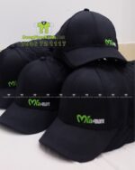 Nón đồng phục lưỡi trai thiết kế vừa vặn dành cho nhân viên bán hàng, thêu logo Mía&More.