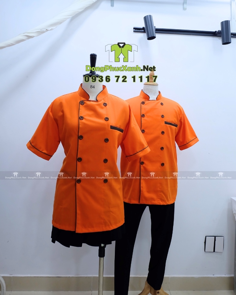 Áo bếp đồng phục màu cam dành cho quán ăn, nhà hàng, in/ thêu logo theo yêu cầu.