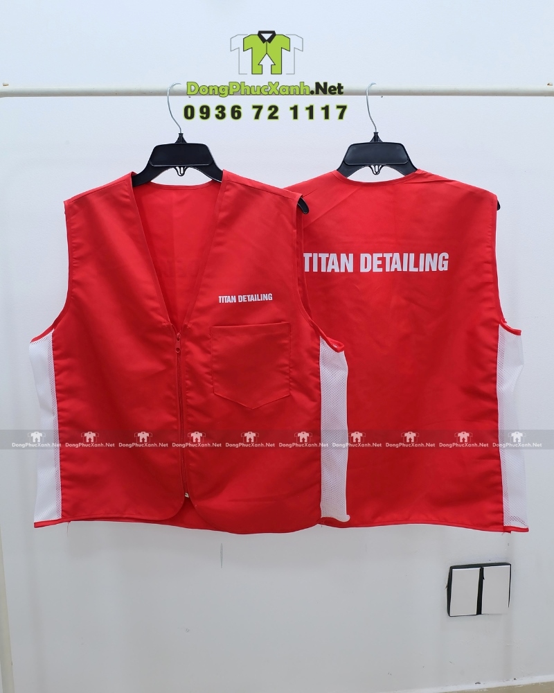 Áo gile dù gió TITAN DETAILING cho nhân viên sửa xe Áo gile đồng phục màu đỏ, in chữ “TITAN DETAILING”dành cho nhân viên sửa chữa oto