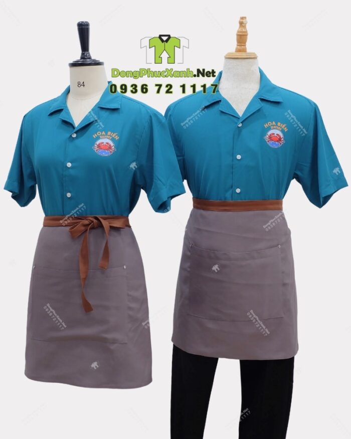 Áo sơ mi đồng phục cho nhân viên phục vụ màu xanh biển bắt mắt, in logo Hoa Biển.