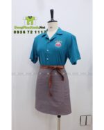 Áo sơ mi đồng phục cho nhân viên phục vụ màu xanh biển bắt mắt, in logo Hoa Biển.