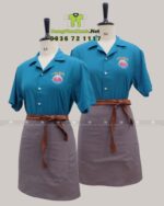Áo sơ mi đồng phục cho nhân viên phục vụ màu xanh biển bắt mắt, in logo Hoa Biển.