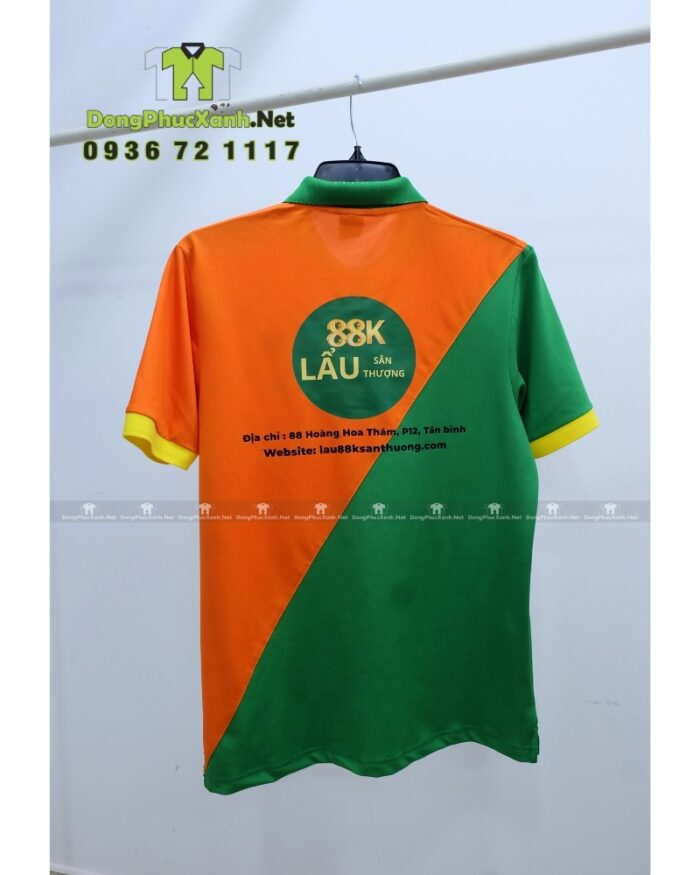 Áo thun đồng phục dành cho nhân viên quán ăn thiết kế năng động, in logo Lẩu Sân Thượng 88K