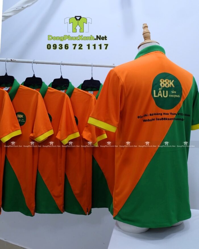 Áo thun đồng phục dành cho nhân viên quán ăn thiết kế năng động, in logo Lẩu Sân Thượng 88K