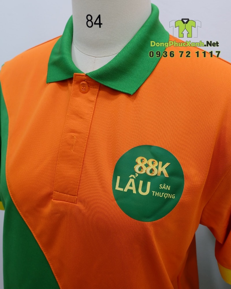 Áo thun đồng phục dành cho nhân viên quán ăn in logo Lẩu Sân Thượng 88K(7) Áo thun đồng phục dành cho nhân viên quán ăn thiết kế năng động, in logo Lẩu Sân Thượng 88K