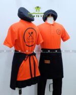 Áo thun đồng phục nhân viên quán ăn màu cam năng động, in logo Ốc Tiêu Vinwonder.