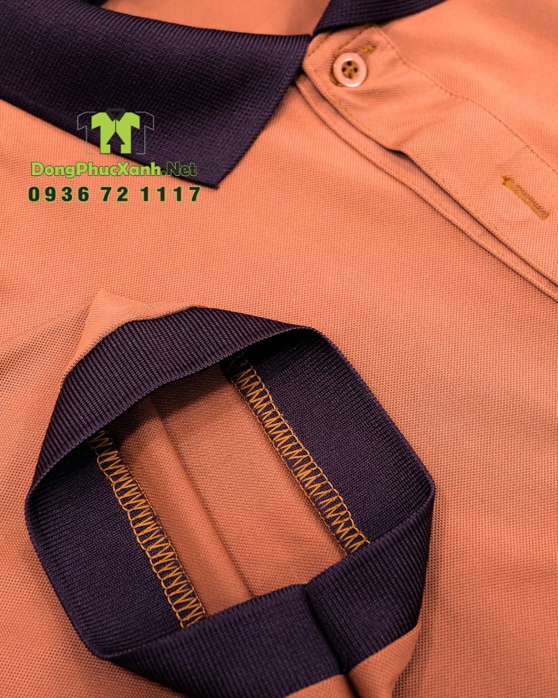 Bộ đồng phục nhân viên quán trà sữa màu cacao ấm áp, in logo Hồng Trà Bảo Vương.