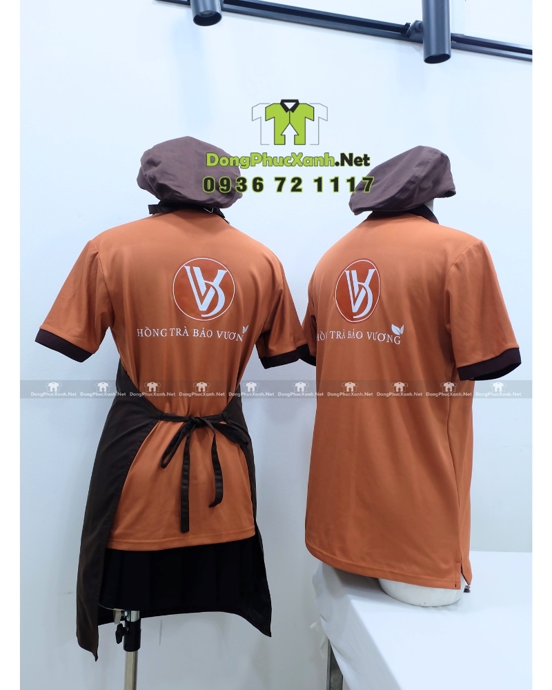 Bộ đồng phục nhân viên quán trà sữa màu cacao ấm áp, in logo Hồng Trà Bảo Vương.