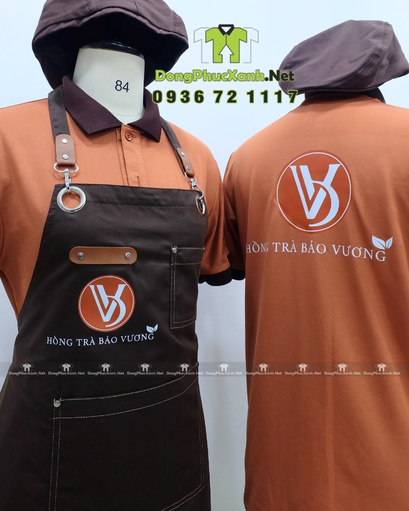 Bộ đồng phục nhân viên quán trà sữa màu cacao ấm áp, in logo Hồng Trà Bảo Vương.