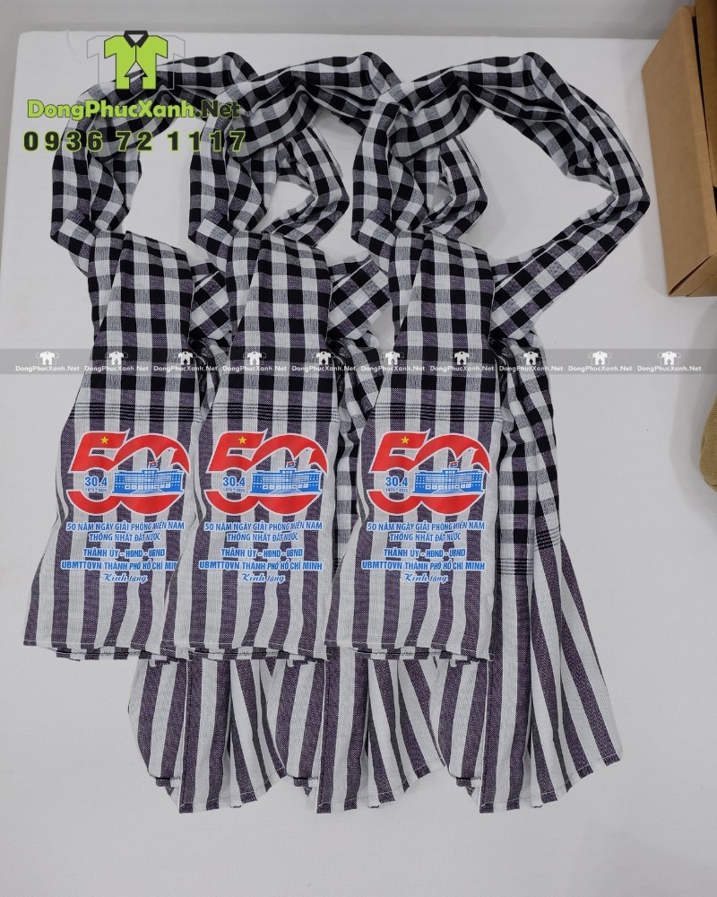 Khăn rằn dành cho mọi người in logo Kỷ Niệm 50 năm Thống Nhất Đất Nước(9) Khăn rằn thời trang dành cho mọi người, in logo Kỷ Niệm 50 năm Thống Nhất Đất Nước.