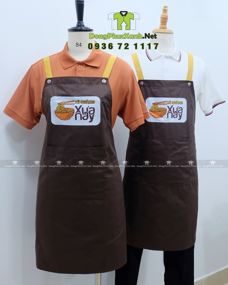 Tạp dề đồng phục nhân viên quán ăn in logo Mì Quảng Xưa Nay. (5) Tạp dề đồng phục nhân viên quán ăn thiết kế chữ H, in logo Mì Quảng Xưa Nay.