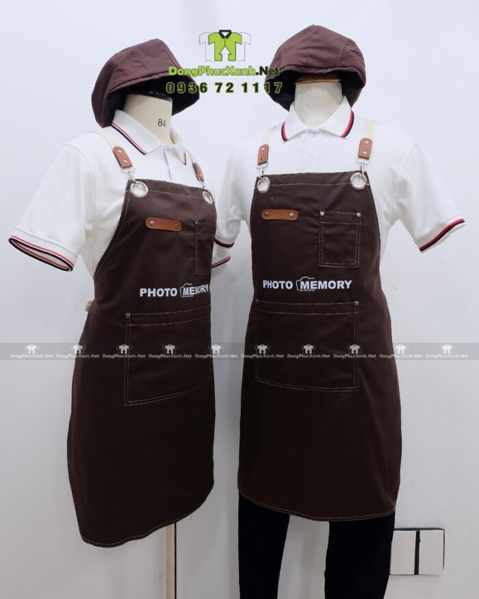 Tạp dề nâu dài thiết kế dây đeo chéo lưng in logo dành cho nhận viên cửa hàng chụp ảnh PHOTO MEMORY