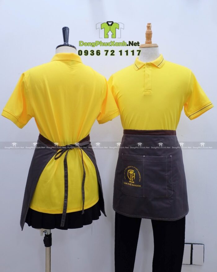 Tạp dề ngắn đồng phục màu xám dành cho nhân viên, in logo Vạn Huệ Garden.
