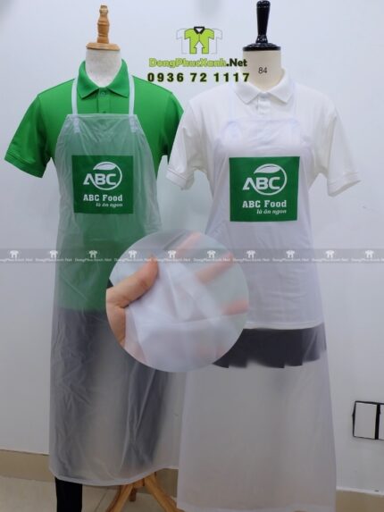 Tạp dề PVC trong suốt in logo ABC Food dùng trong ngành thực phẩm.