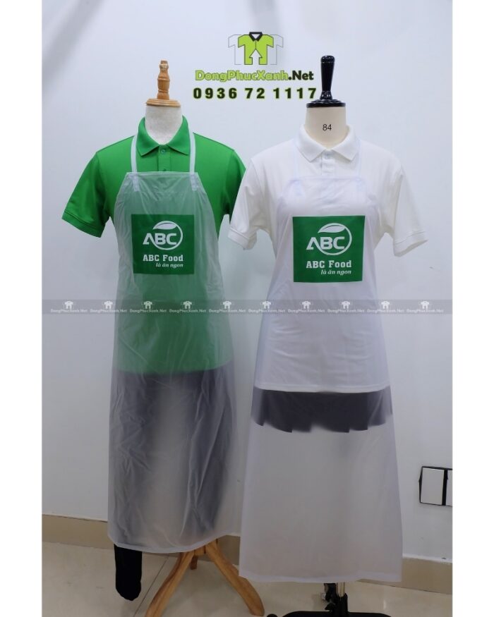 Tạp dề PVC trong suốt in logo ABC Food dùng trong ngành thực phẩm.
