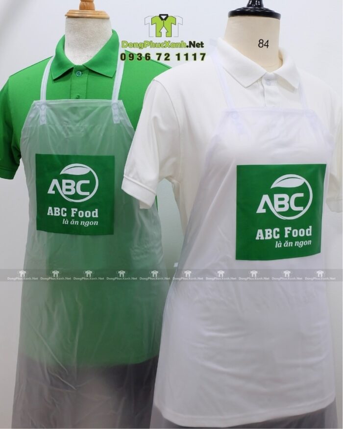 Tạp dề PVC trong suốt in logo ABC Food dùng trong ngành thực phẩm.