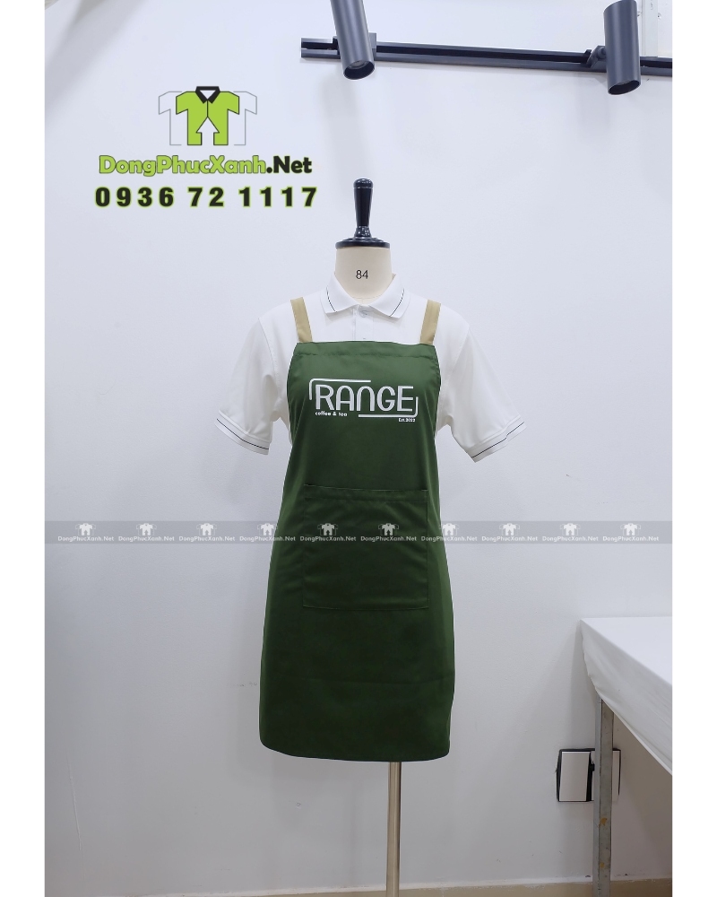 Tạp dề nhân viên quán cà phê màu xanh rêu gần gũi, in logo Range
