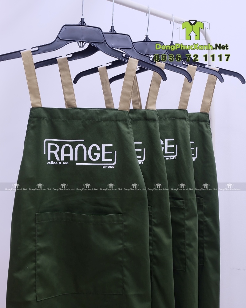 Tạp dề nhân viên quán cà phê màu xanh rêu gần gũi, in logo Range