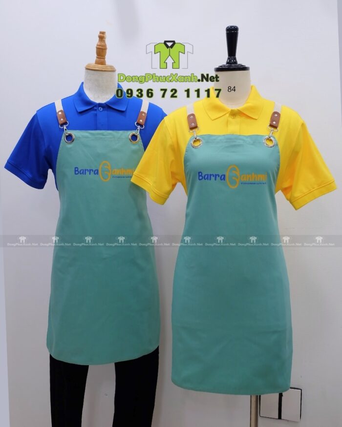Tạp dề đồng phục màu xanh ngọc bắt mắt, in logo Barra Banhmi.