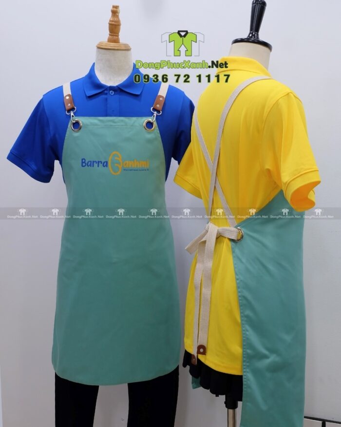 Tạp dề đồng phục màu xanh ngọc bắt mắt, in logo Barra Banhmi.
