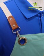 Tạp dề đồng phục màu xanh ngọc bắt mắt, in logo Barra Banhmi.
