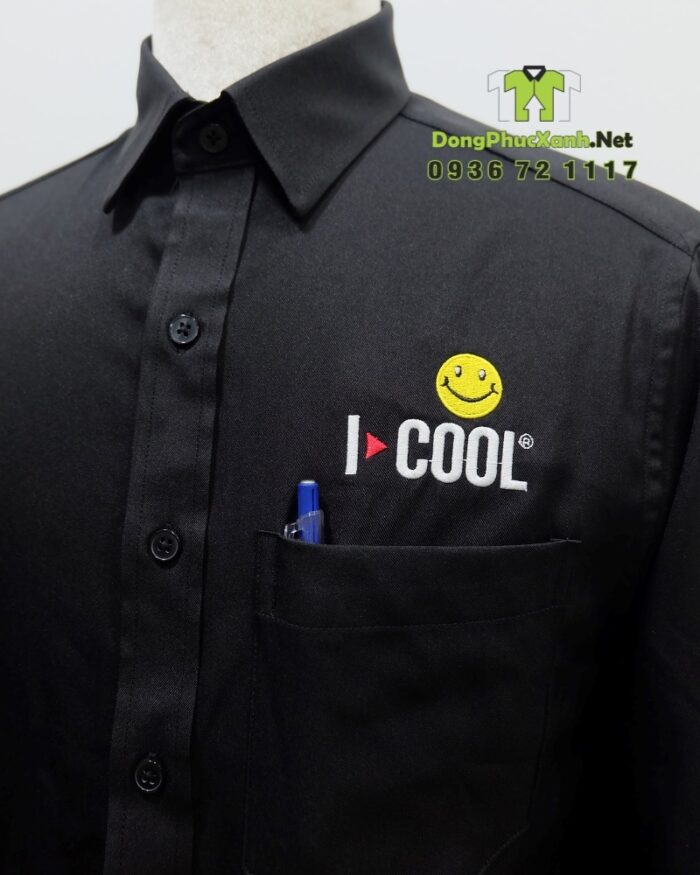 Đồng phục nhân viên Icool áo sơ mi đen, thêu logo thương hiệu nổi bật