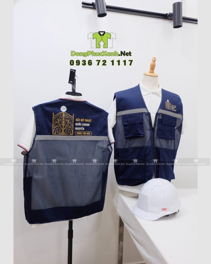 Áo gile vải kaki 65/35 phối lưới màu xanh dương in logo Sắt Mỹ Thuật Quốc Khanh Nguyễn