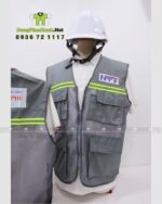 Áo gile kỹ sư màu xám phối lưới phản quang in logo NTP trước và sau áo