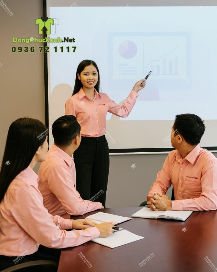 Áo sơ mi đồng phục vải kate sọc, màu đỏ, thêu logo Long Phú Group