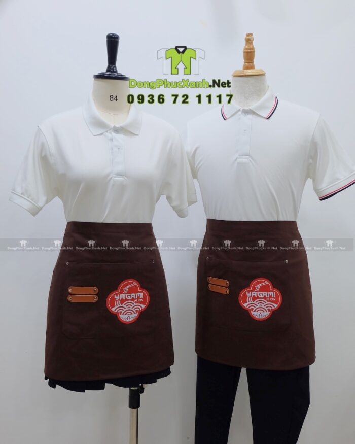Tạp dề ngắn và nón đồng phục phục vụ màu nâu in logo Yagami